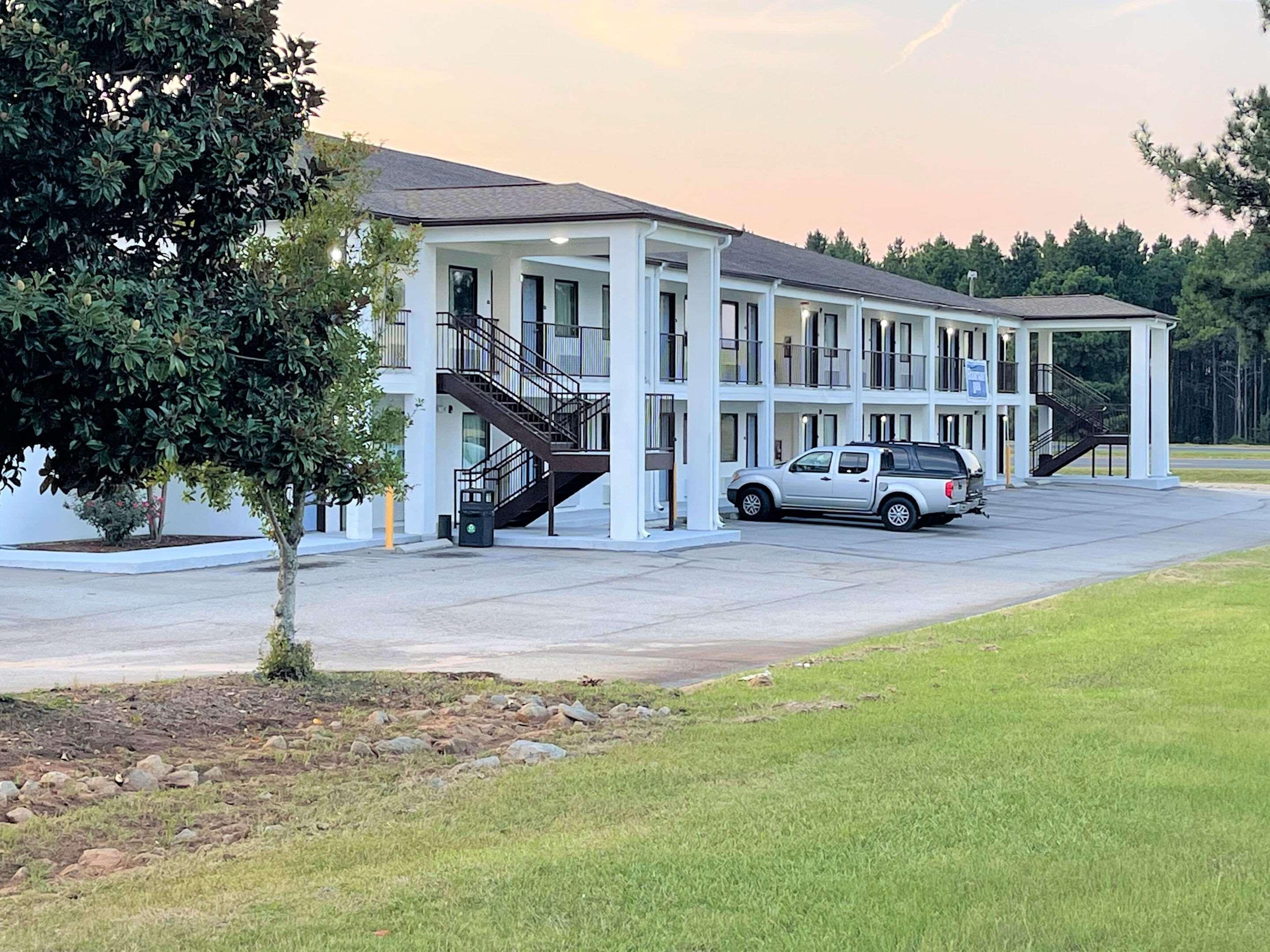 Days Inn Sandersville Exteriér fotografie